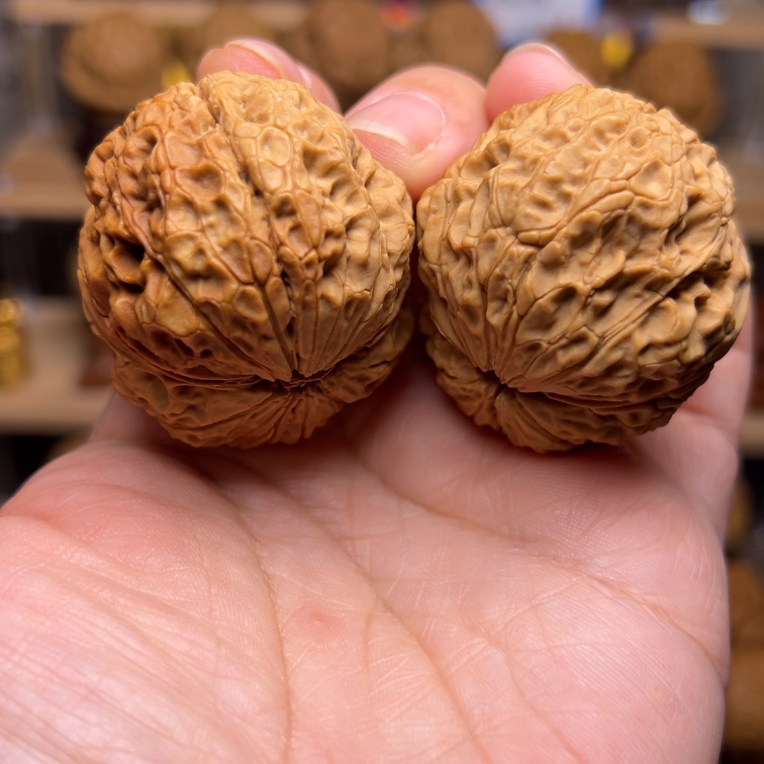 文玩核桃把件31w老树霸王蟾45尺