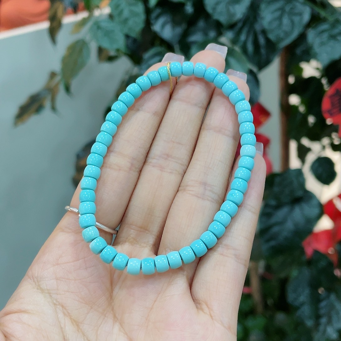 绿松石颈饰未镶嵌