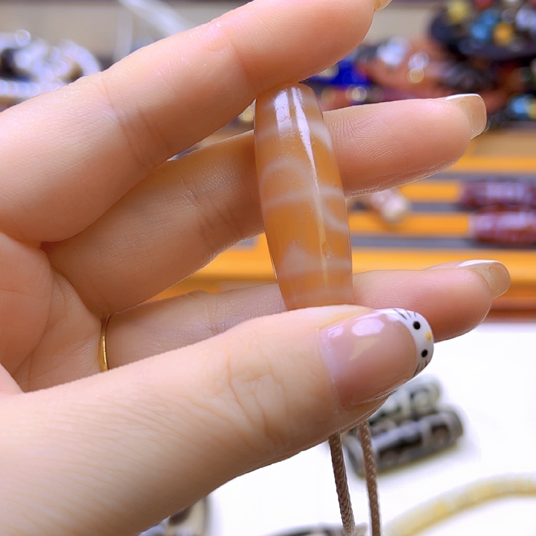 薯***e玛瑙/玉髓未镶嵌颈饰