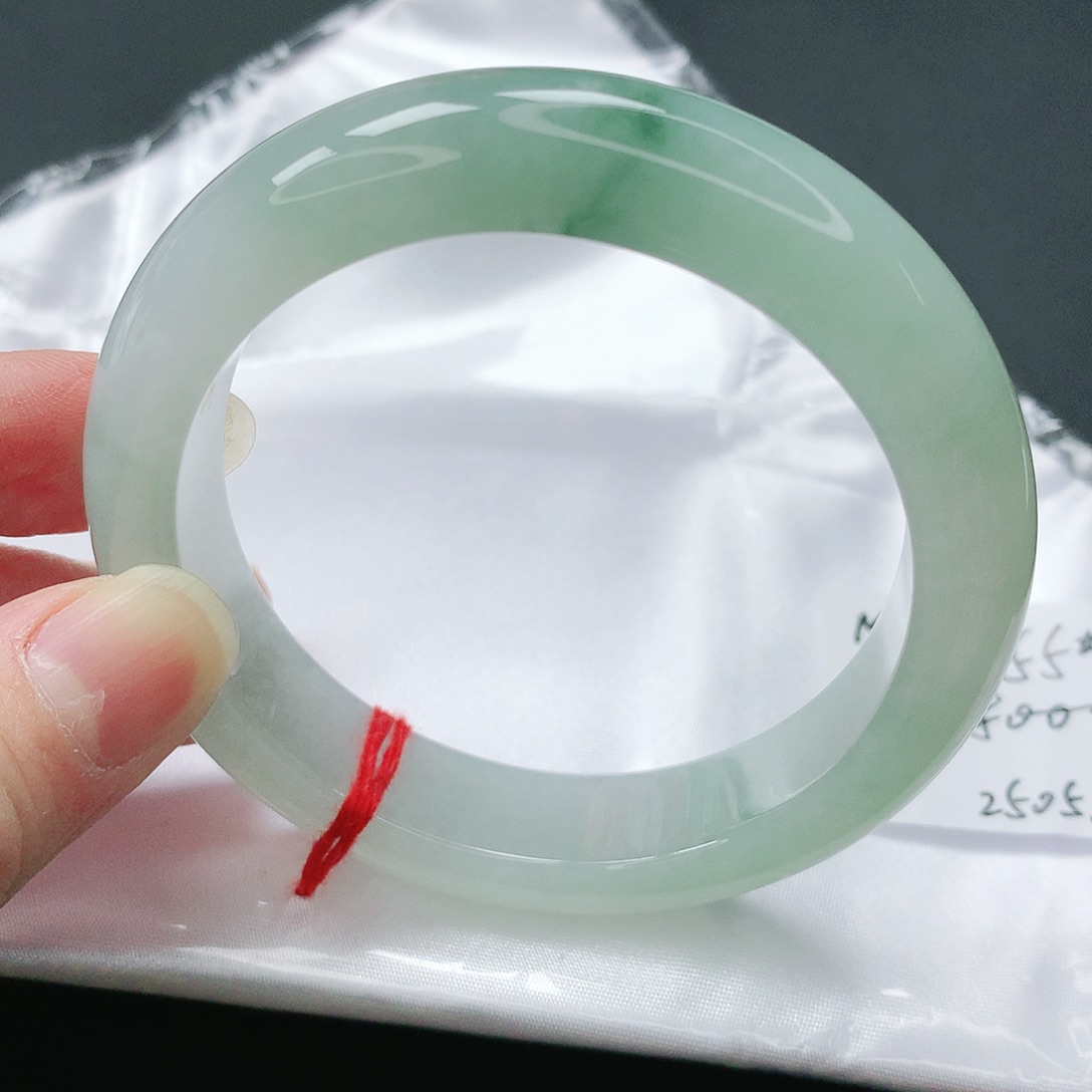 翡翠手镯未镶嵌缅甸天然A货翡翠