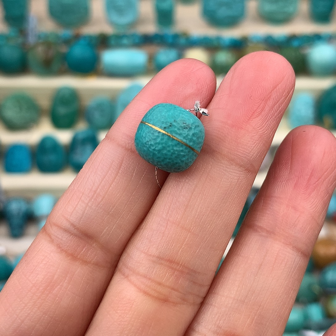 绿松石未镶嵌珠宝奇石11