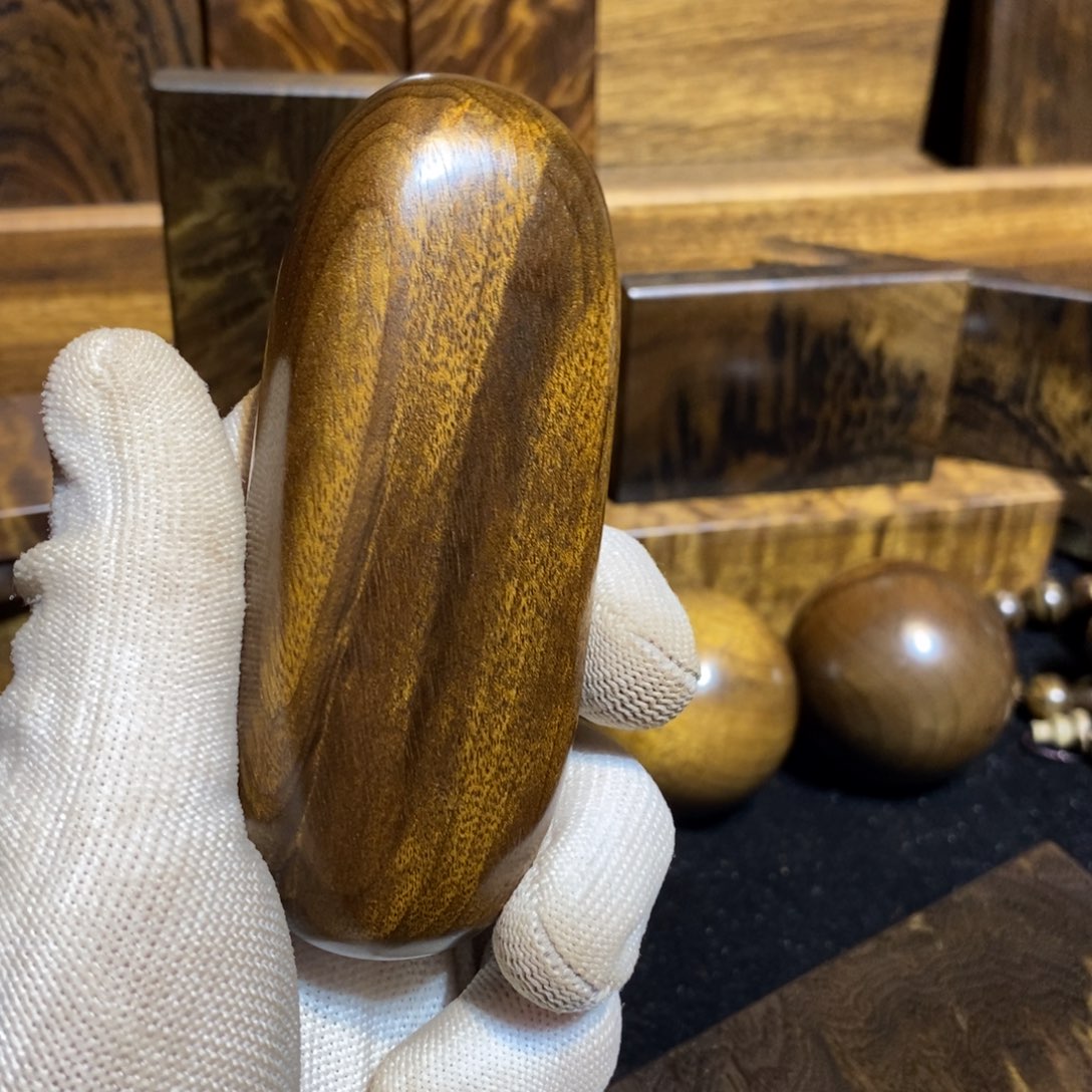 阴沉木阴沉金丝楠木手把件