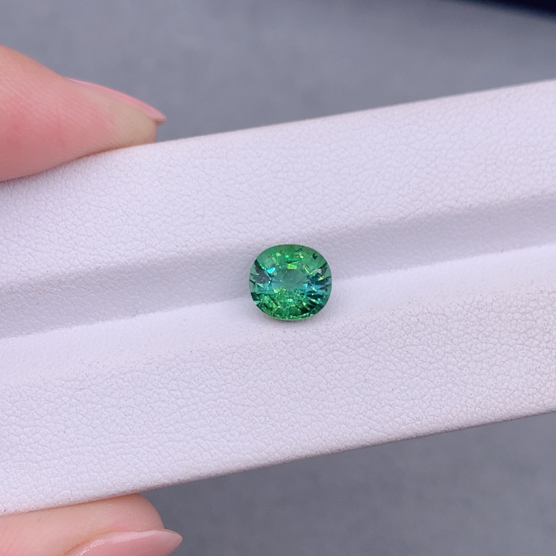 碧玺裸石未镶嵌2克拉