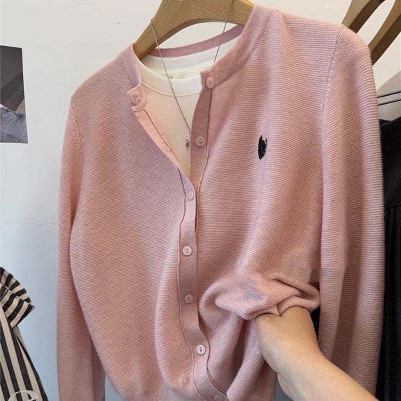 100%澳洲美丽诺纯羊毛衫女圆领开衫心形刺绣宽松休闲百搭