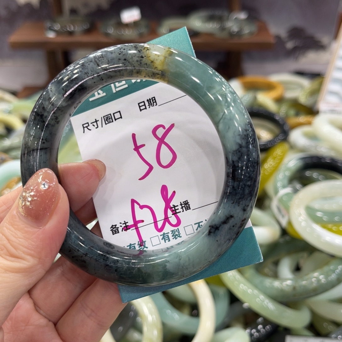 岫玉未镶嵌手镯手镯