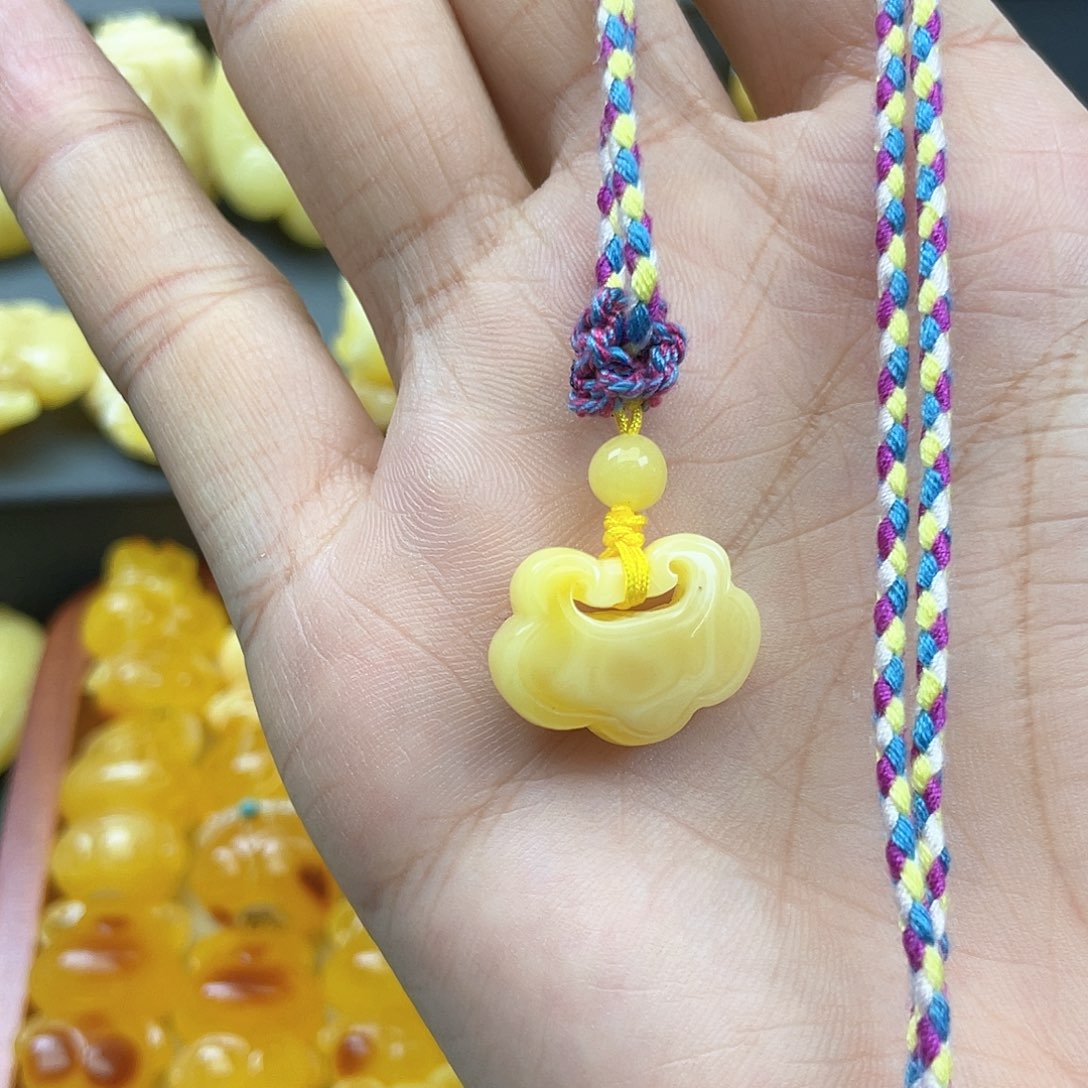 琥珀裸石未镶嵌蜜蜡