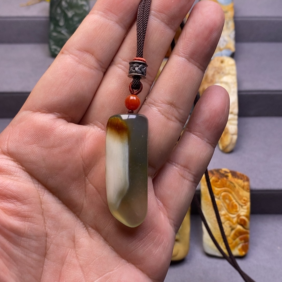 开***悟岫玉未镶嵌颈饰挂件