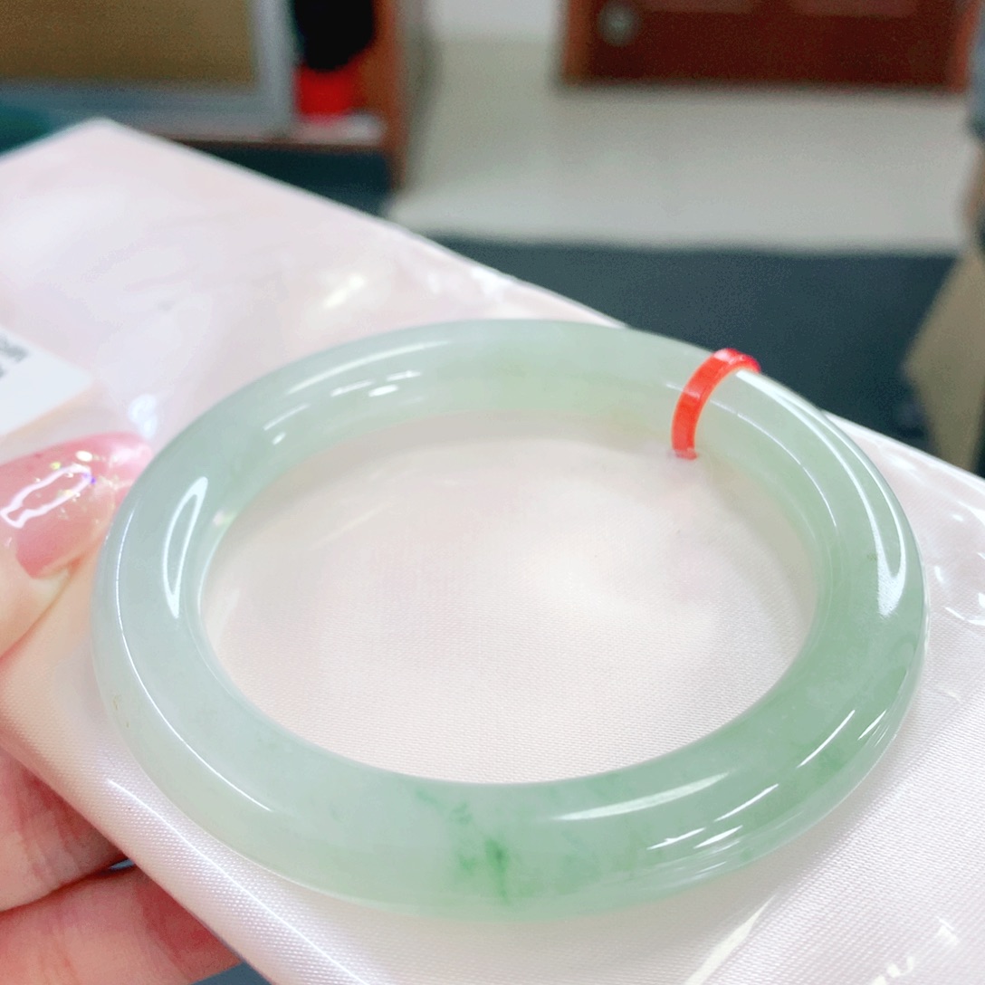 翡翠未镶嵌手镯53