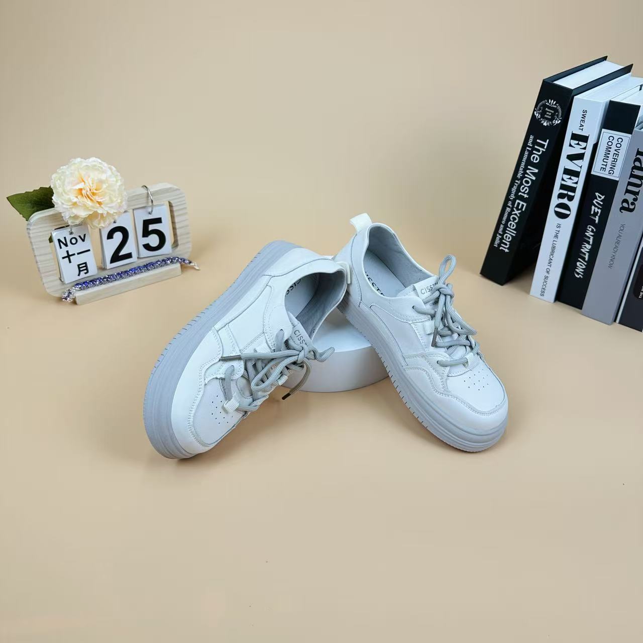 小强家女鞋  百搭潮运动休闲软底板鞋（A74-6-2）（4231C33374W-90）