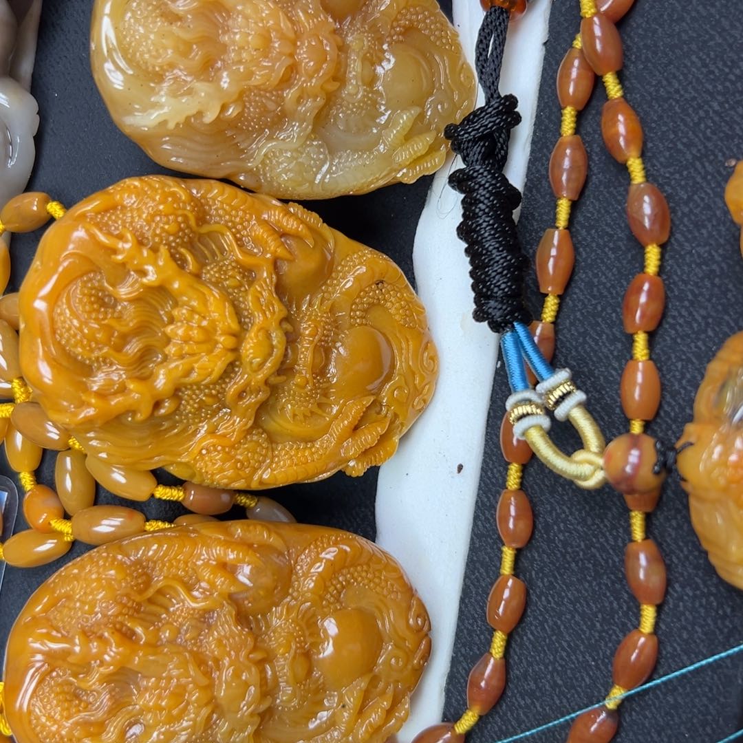 石英质玉（黄龙玉）未镶嵌黄龙玉