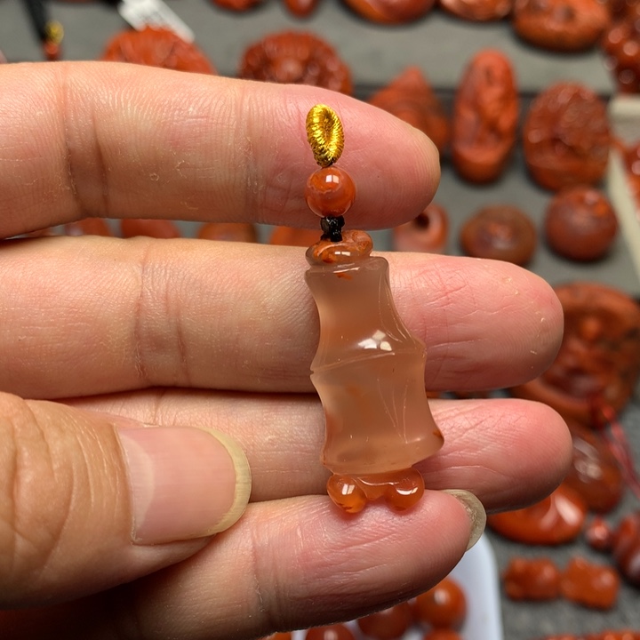 吊坠(不含链)未镶嵌南红玛瑙