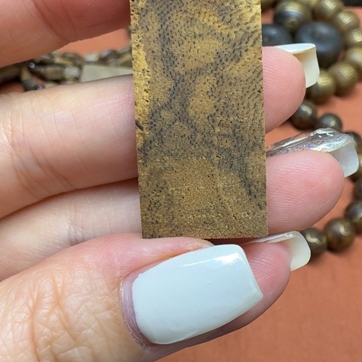 大叶紫檀（黑酸枝木类）