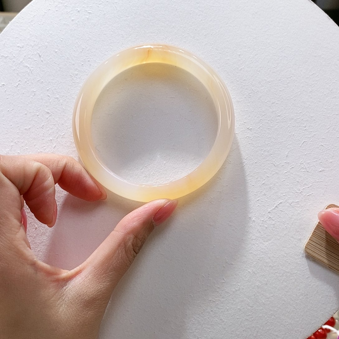 手镯玛瑙/玉髓未镶嵌62.7