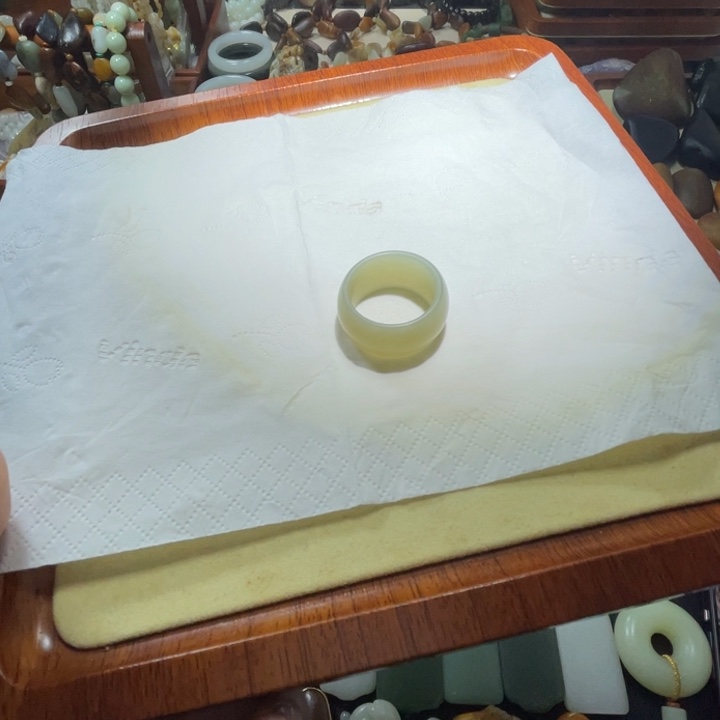 和田玉（糖玉）未镶嵌戒指