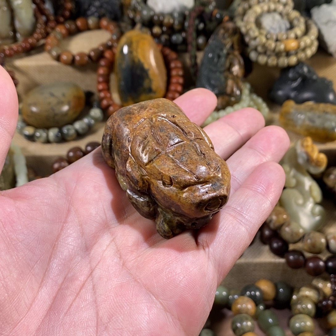 岫岩河磨玉（透闪石质玉）未镶嵌挂件