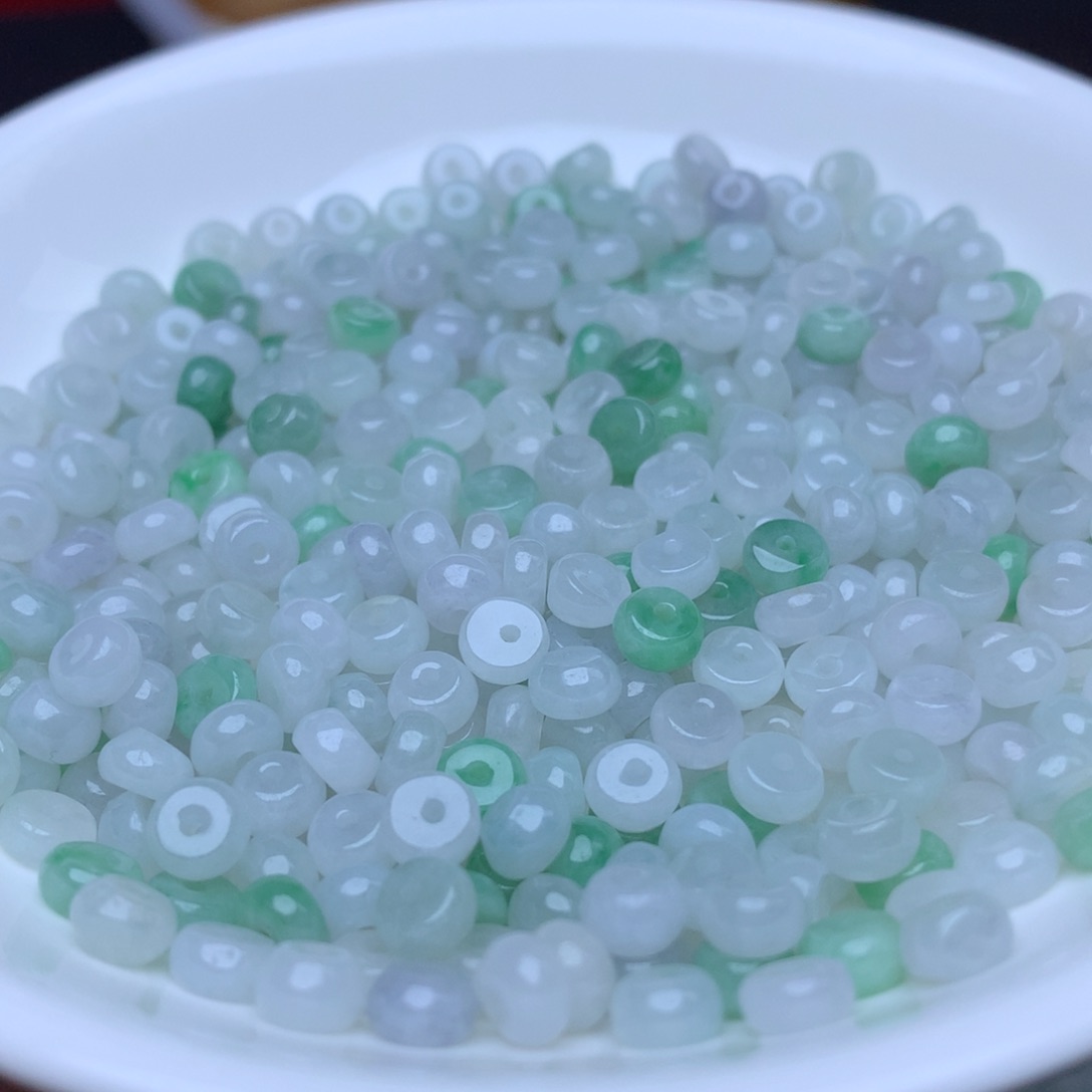 【闪购商品】翡翠手链未镶嵌卡3乘5冰绿白算盘100个