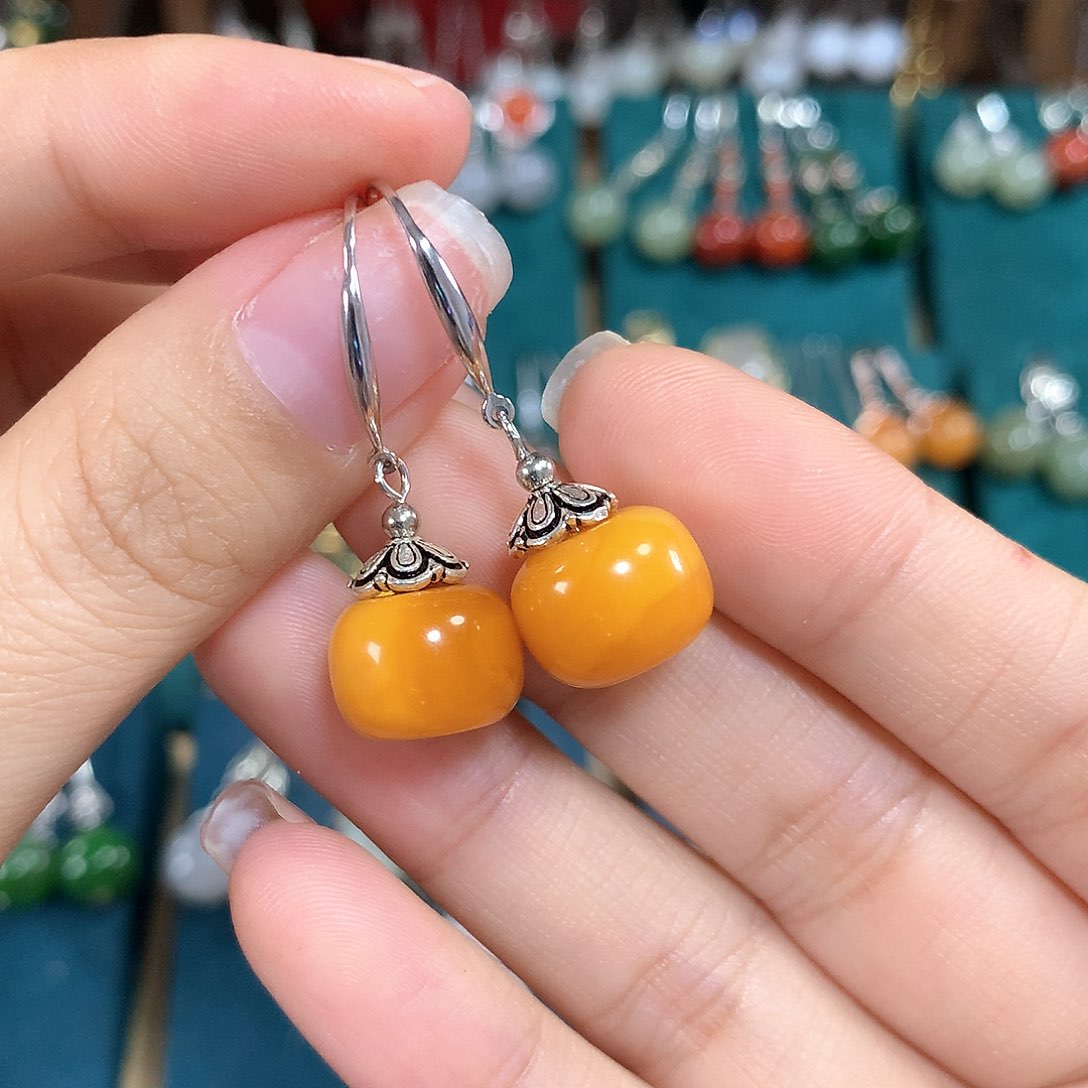 蜜蜡耳饰银S925镶嵌卡12左右