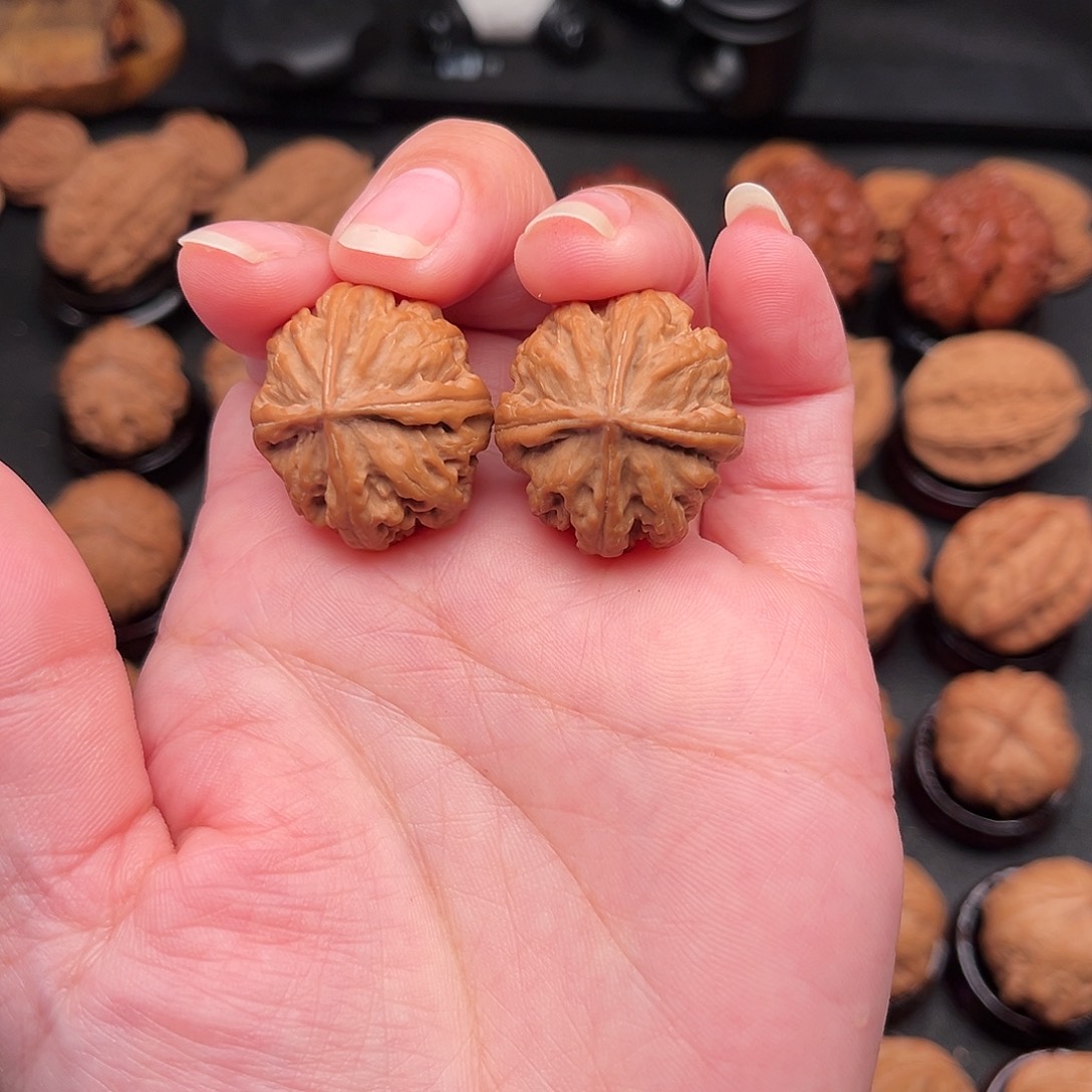 淘***灵文玩核桃把件四棱Z