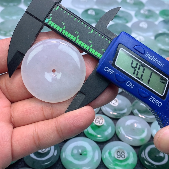 翡翠颈饰未镶嵌缅甸天然A货翡翠