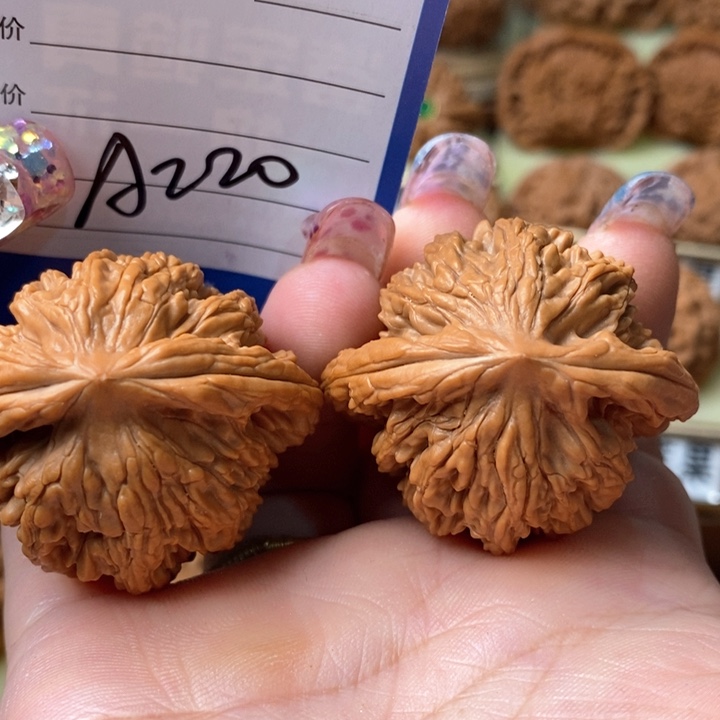 桃核吊坠粗筋虎粗筋虎