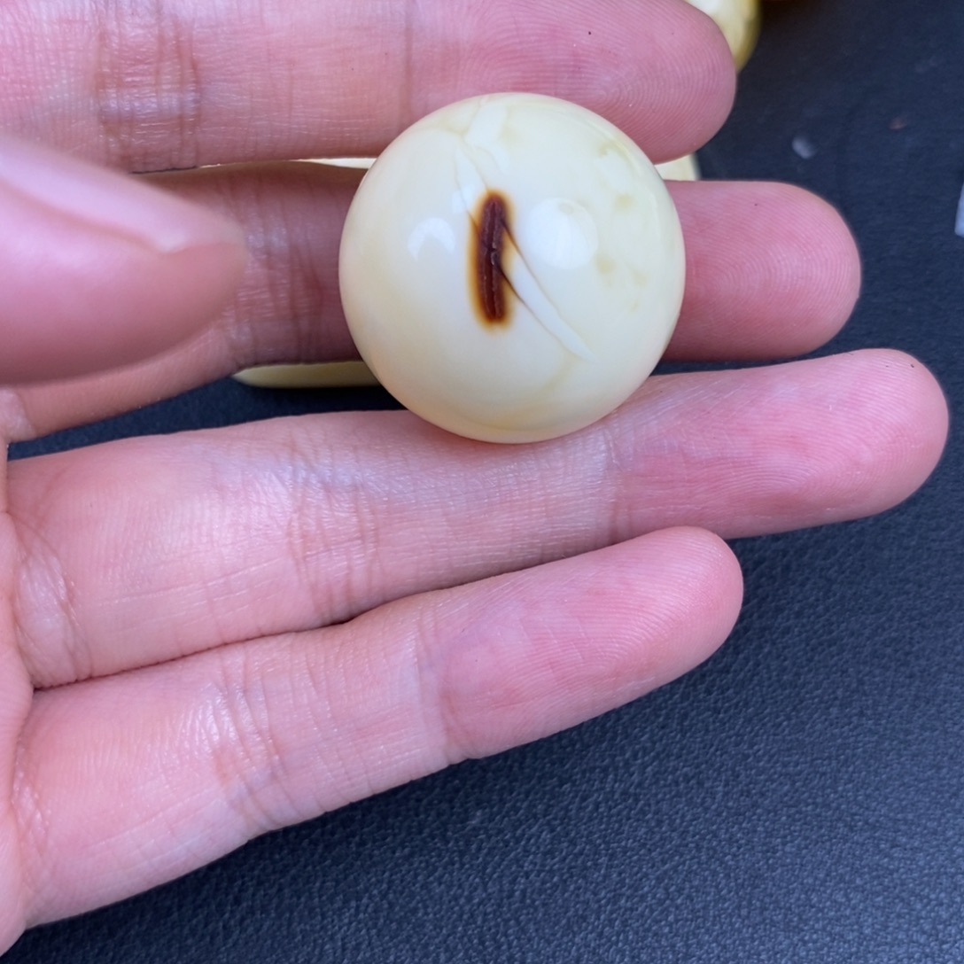 未镶嵌琥珀裸石天阶70
