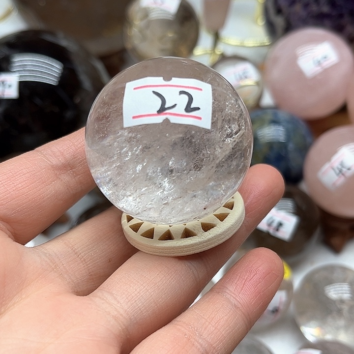 水晶116克白水晶球未镶嵌