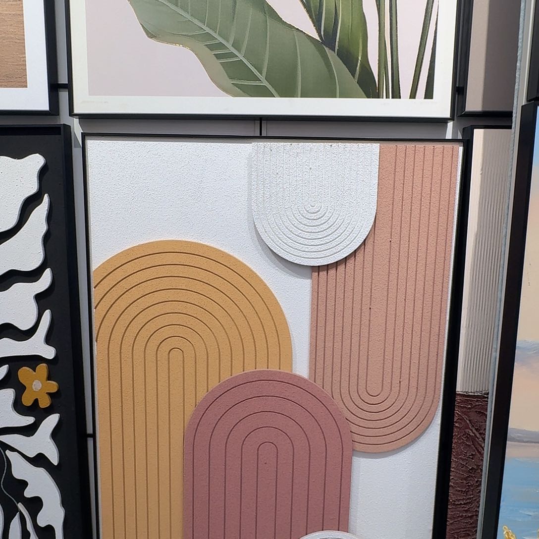 竖款木雕挂画现代简约风格沙发背景装饰画