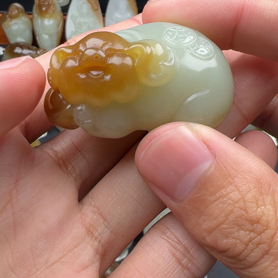 和田玉（糖玉）颈饰未镶嵌麦*