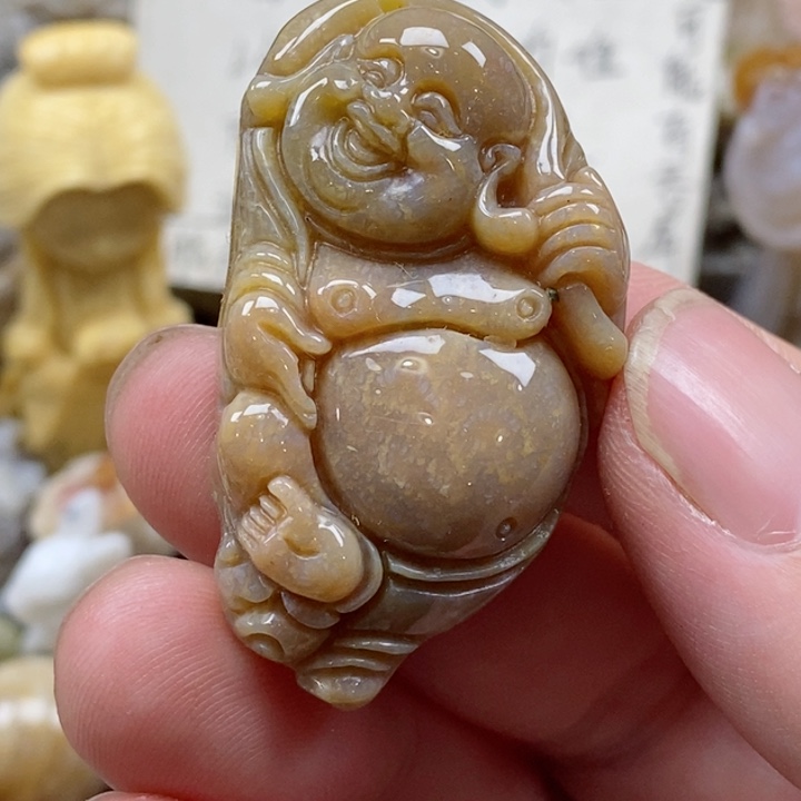 颈饰未镶嵌硅化珊瑚（珊瑚玉）