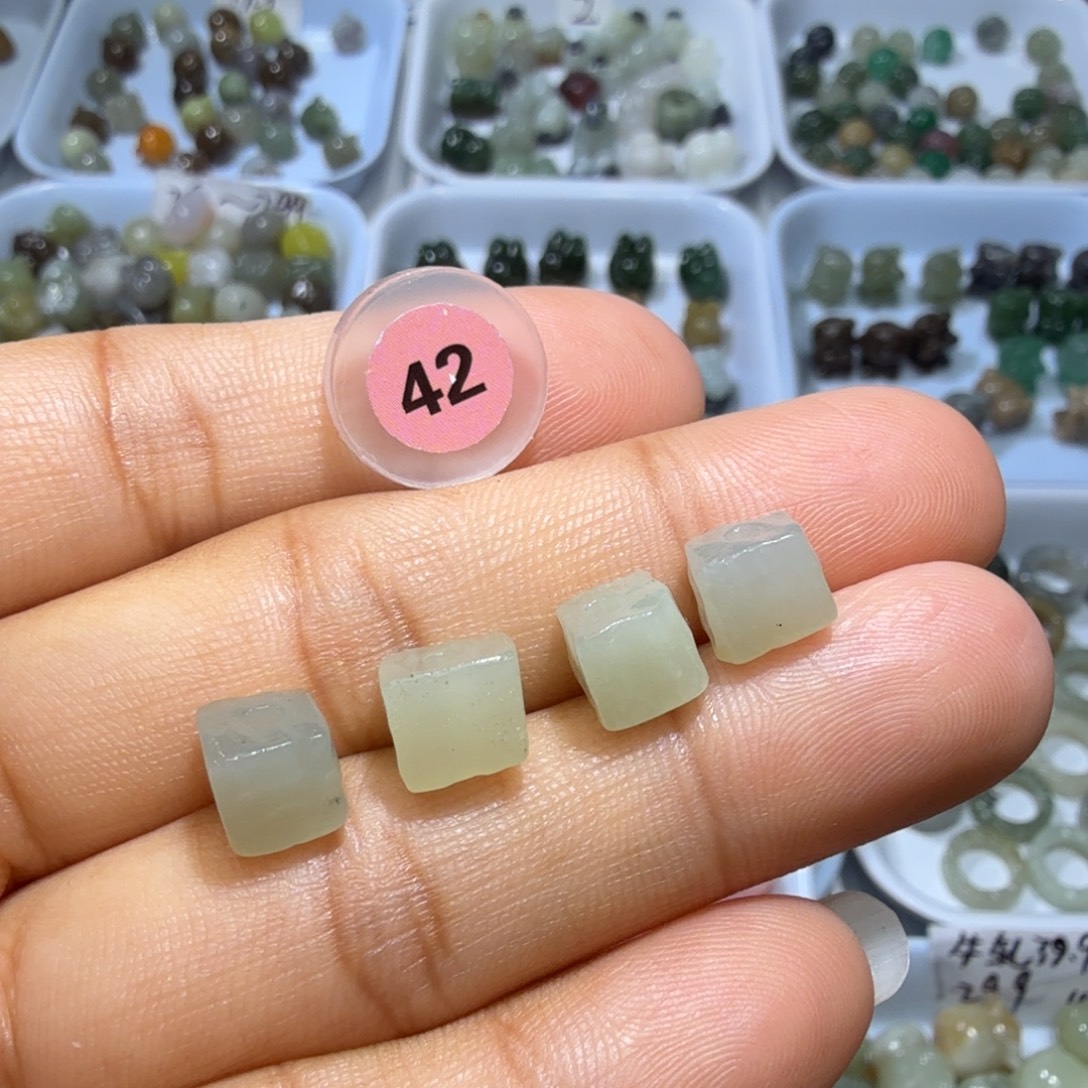 和田玉未镶嵌珠宝奇石卡七