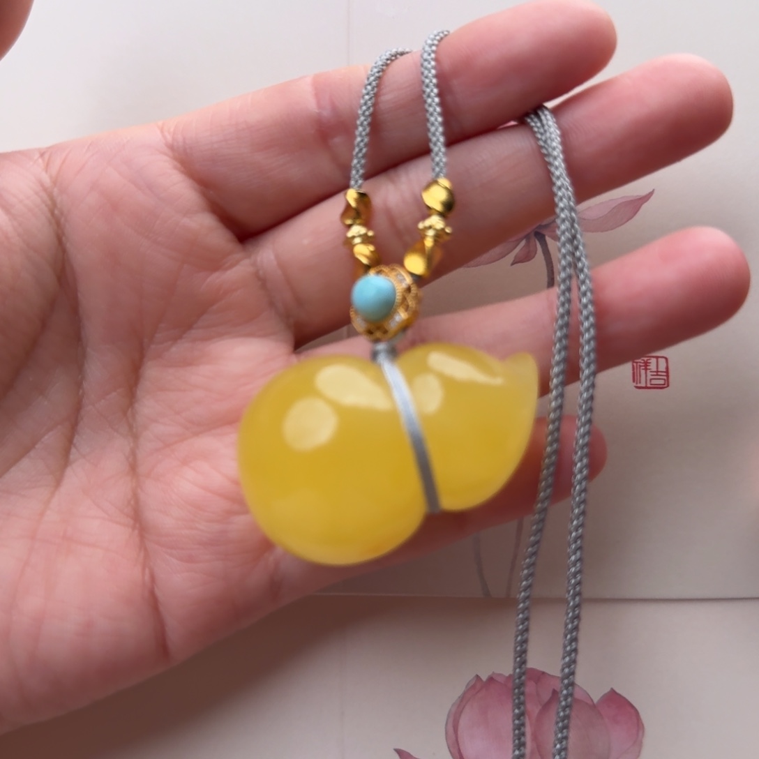 蜜蜡未镶嵌颈饰葫芦吊坠