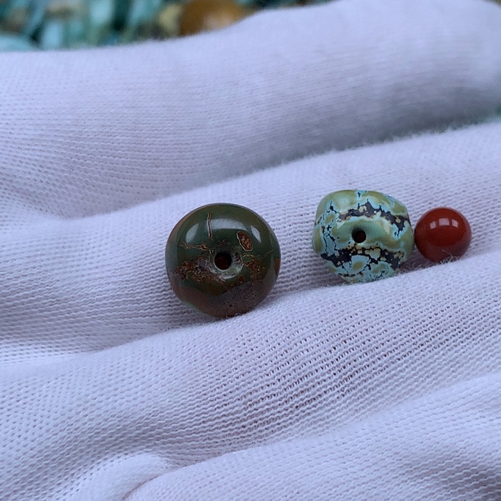 赵***丹南红玛瑙未镶嵌珠宝奇石