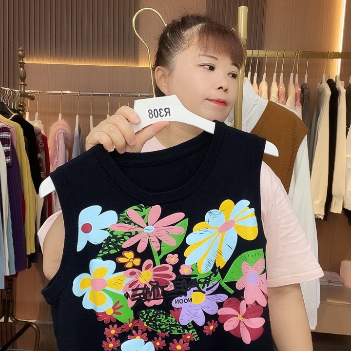 新款背心黑色130斤02