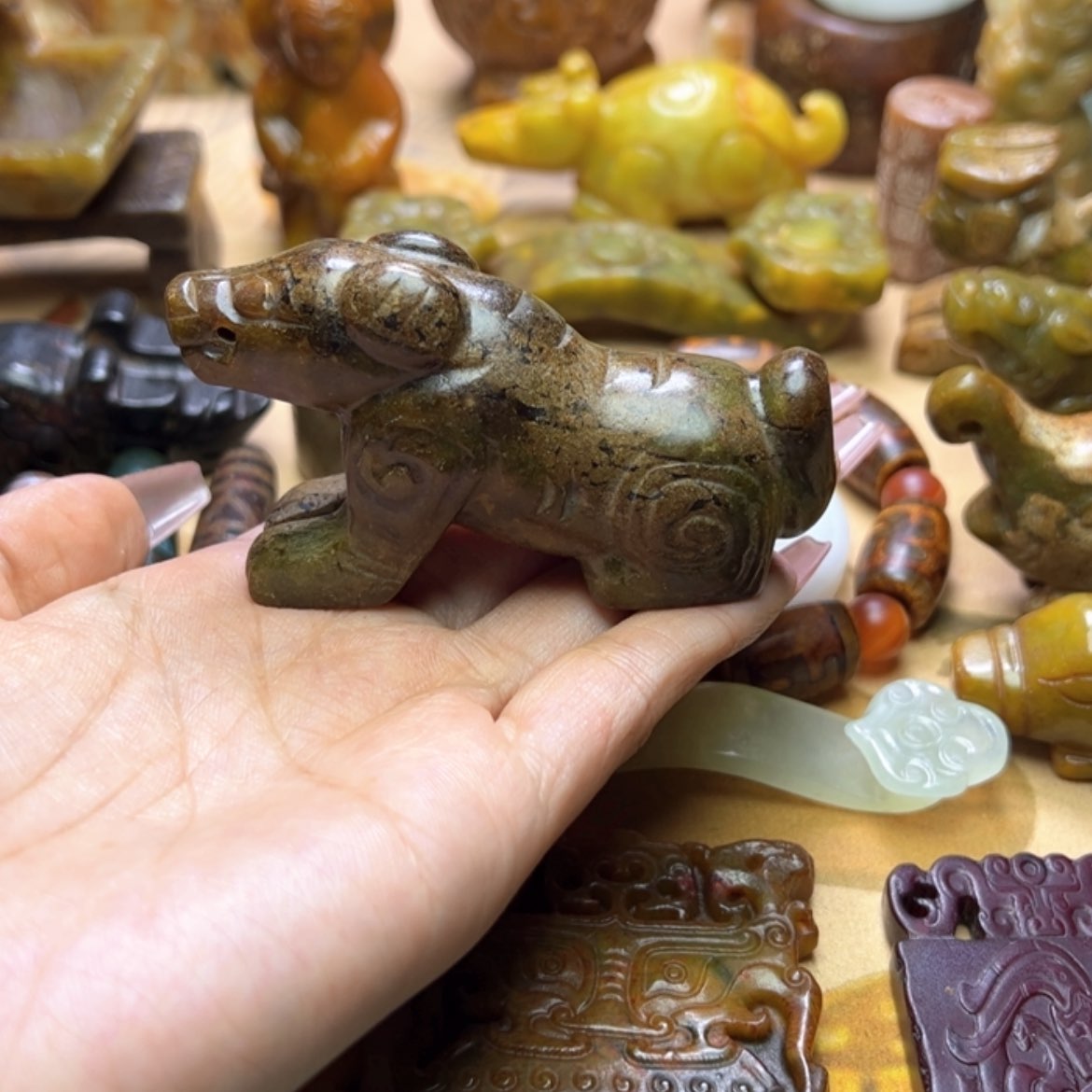 【闪购商品】蛇纹石玉颈饰未镶嵌