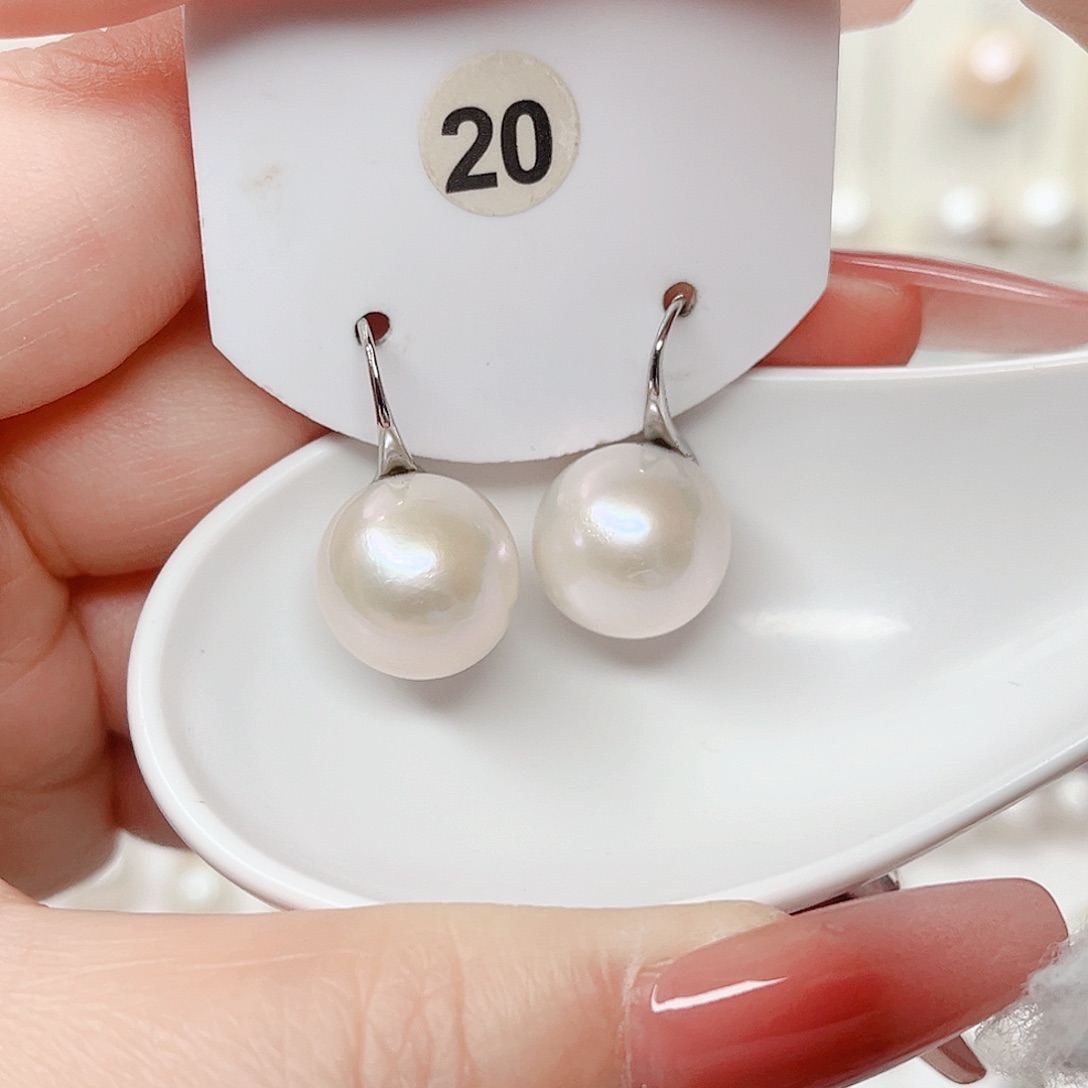 淡水珍珠吊坠(赠链)合金