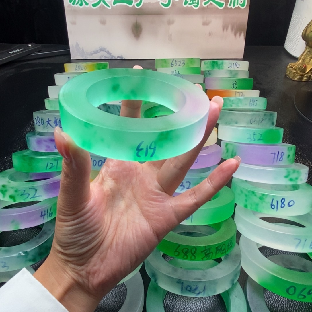 爱***精玉百搭时尚独龙翠手镯