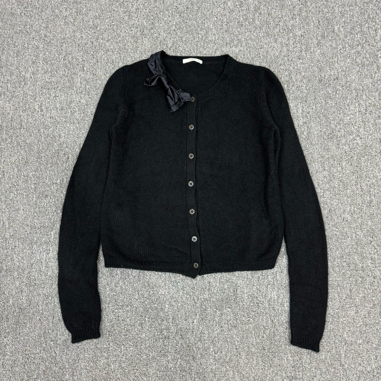 95新 Prada/普拉达 普拉达 黑色针织蝴蝶结羊绒开衫 40码10594180