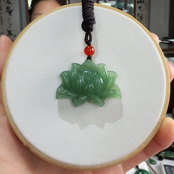 密玉（石英质玉）未镶嵌颈饰