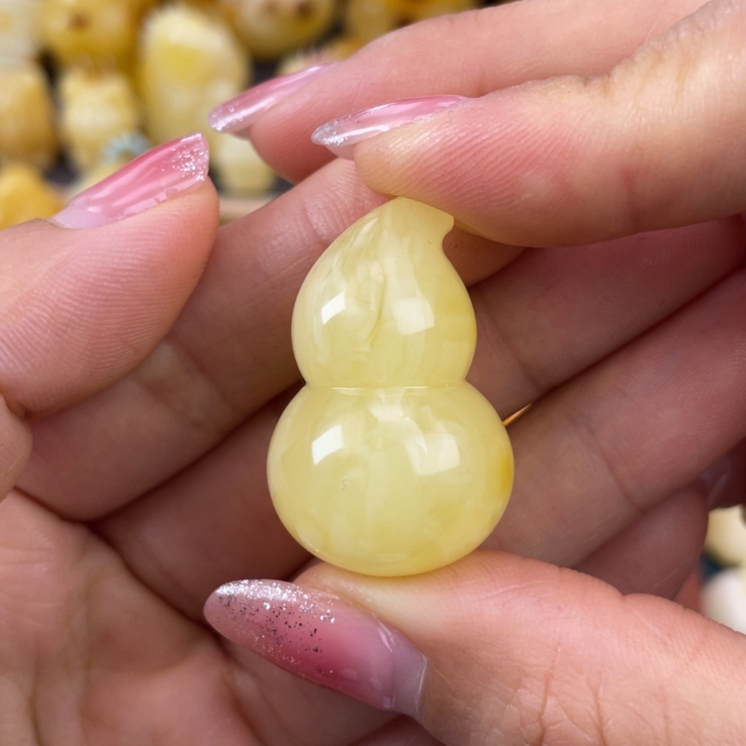 琥珀裸石未镶嵌蜜蜡