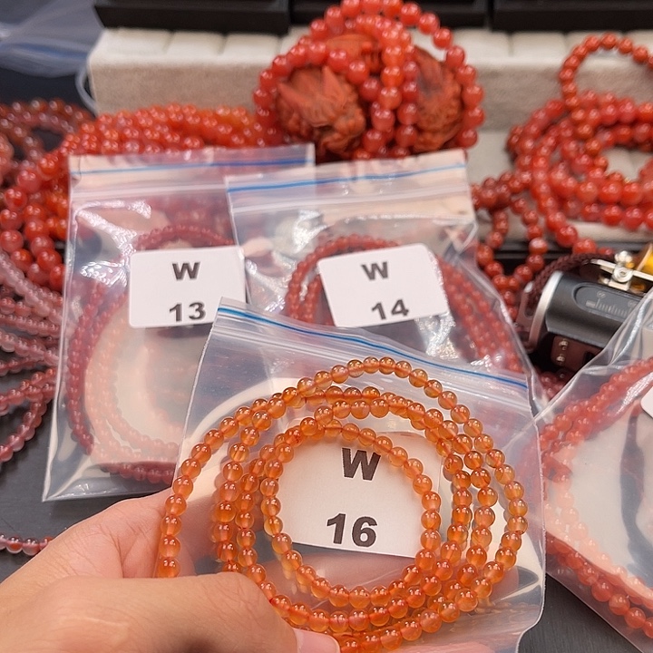 南红玛瑙未镶嵌多样性发货默认微瑕称重4mm