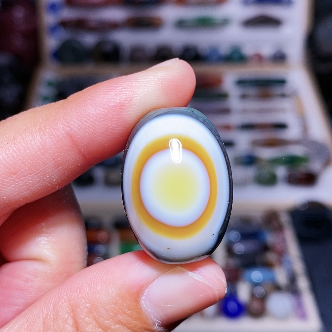 玛瑙吊坠未镶嵌….