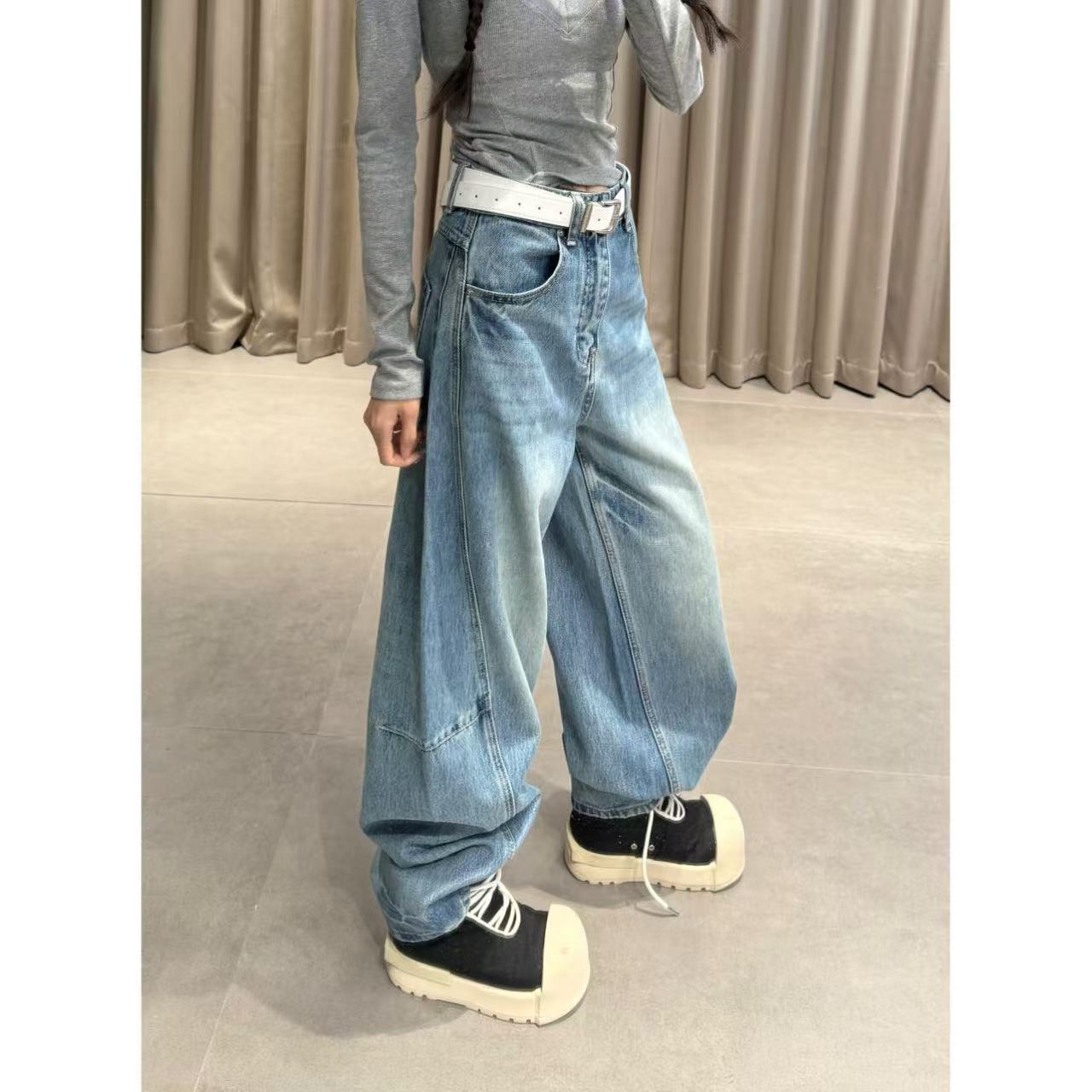 2025早春新款高级简约质感超绝牛仔裤  宽松显瘦休闲蓝色直筒裤