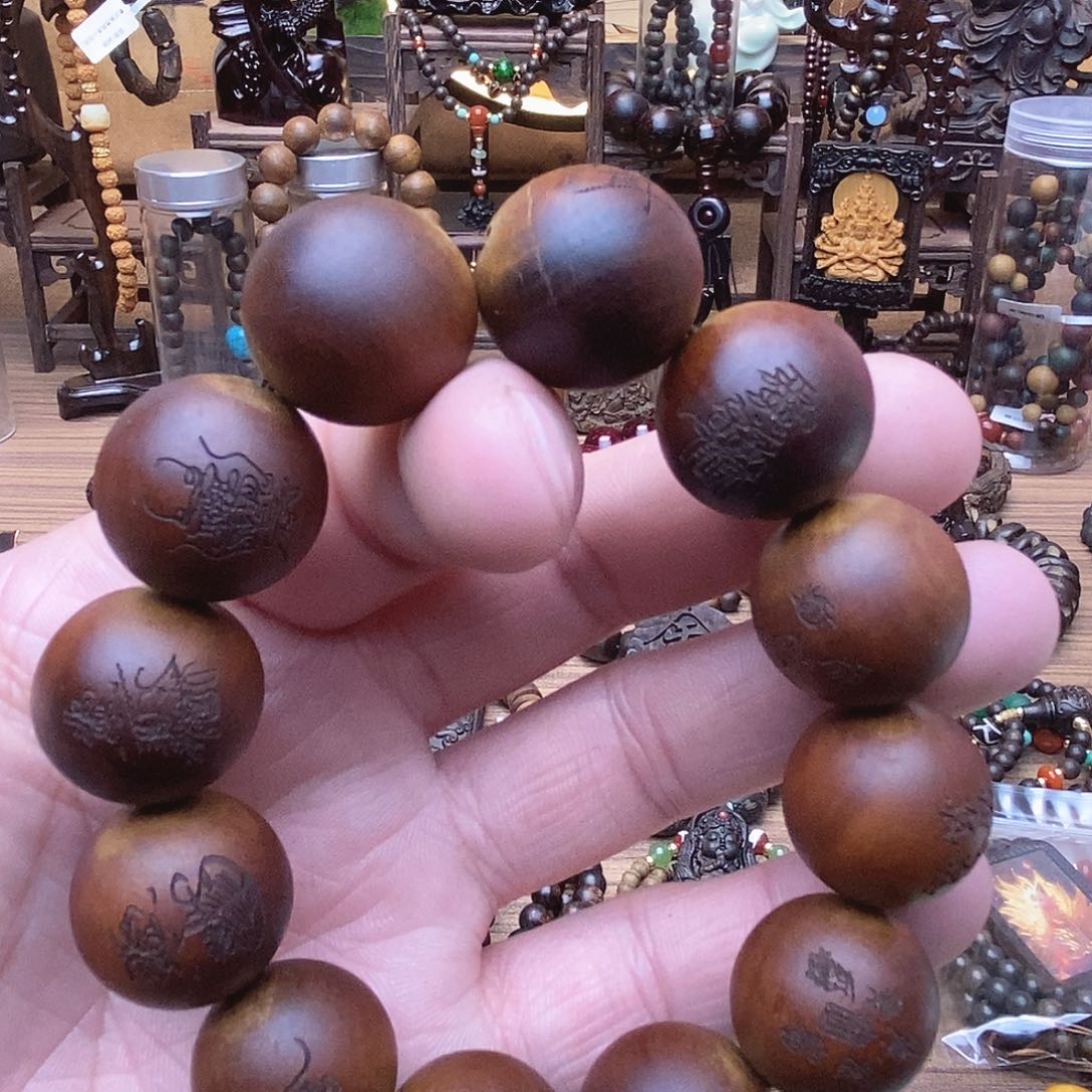 滴血莲花菩提手串