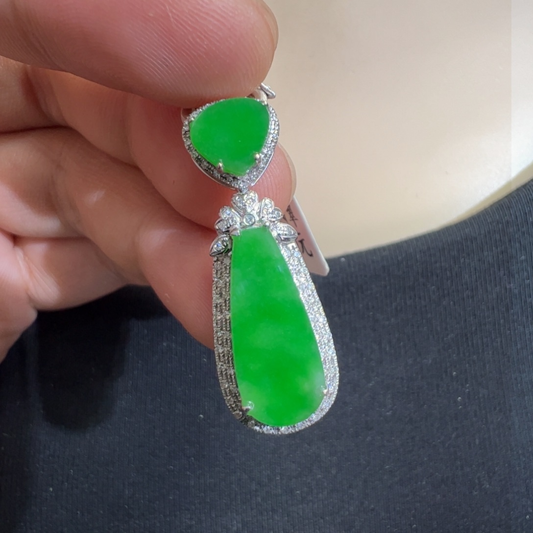 翡翠吊坠(不含链)18K金镶嵌