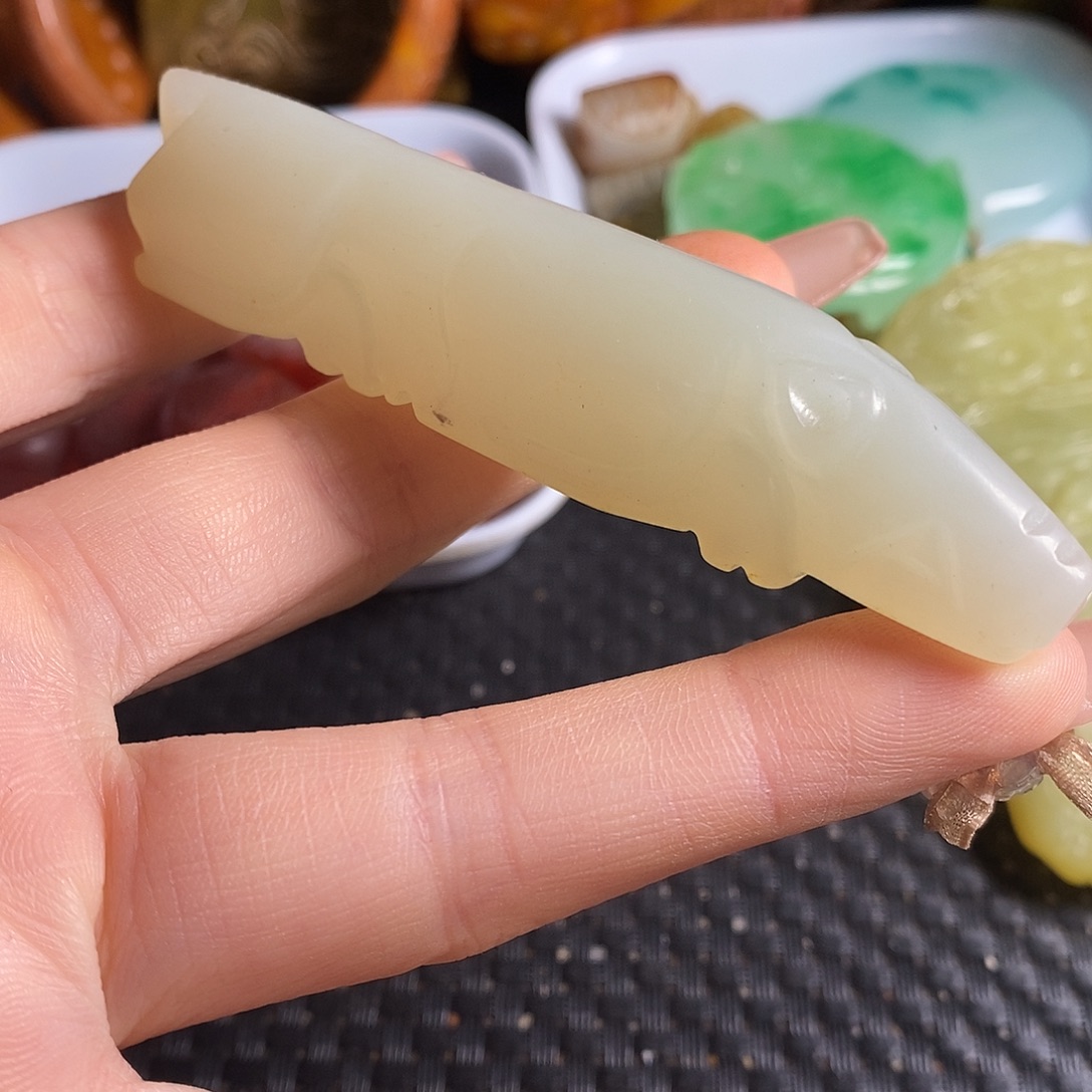 岫玉未镶嵌珠宝奇石