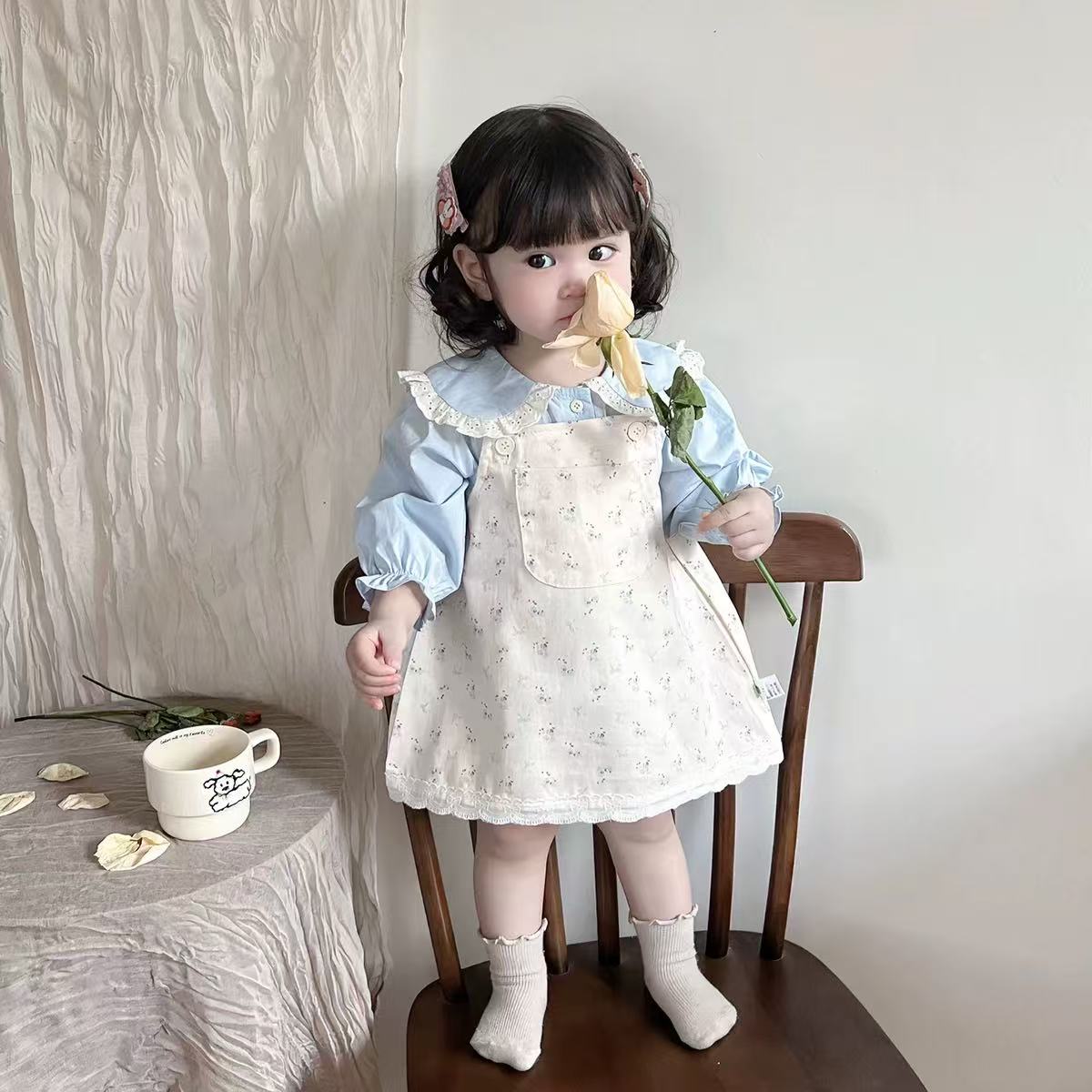 女宝宝春装2025新款女童公主上衣碎花背带裙套装洋气外出服两件套