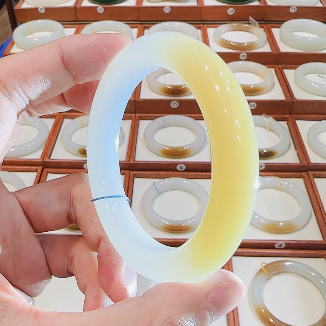 和田玉未镶嵌手镯冰黄糖羊脂白55 56