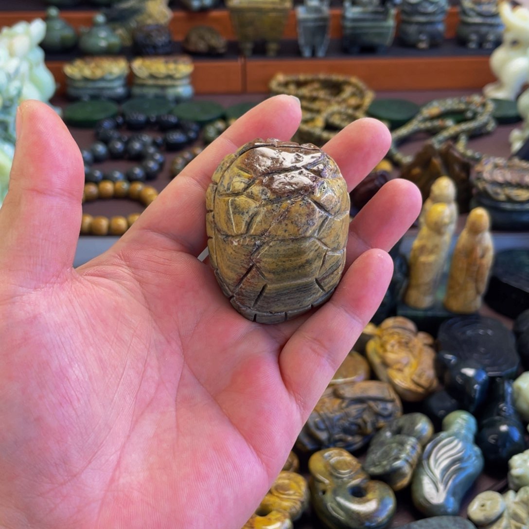 【闪购商品】未镶嵌岫岩河磨玉（透闪石质玉）挂件