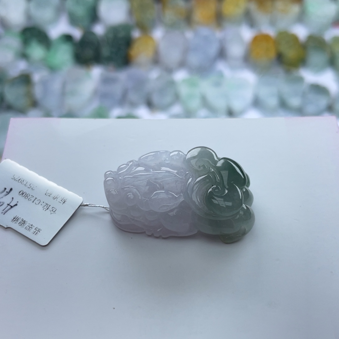 翡翠颈饰未镶嵌貔貅