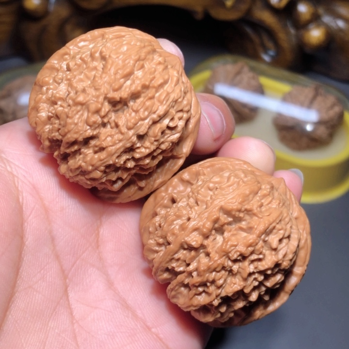 文玩核桃把件39.5尺137狮子头